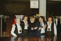 1986-02-08 01 Knapzakkenbal Garderobedames 1986-02-08 01 Knapzakkenbal Garderobedames
